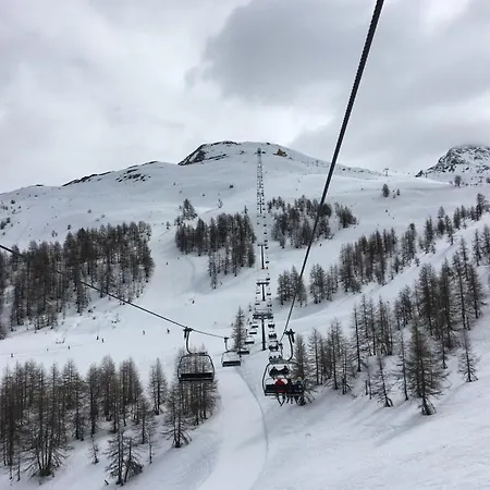 89 Palace 2 Apartment *