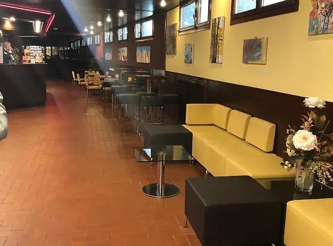 89 Palace 2 דירה *