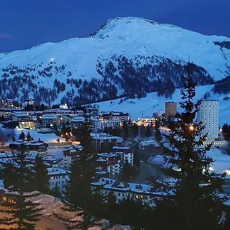 89 Palace 2 Lägenhet